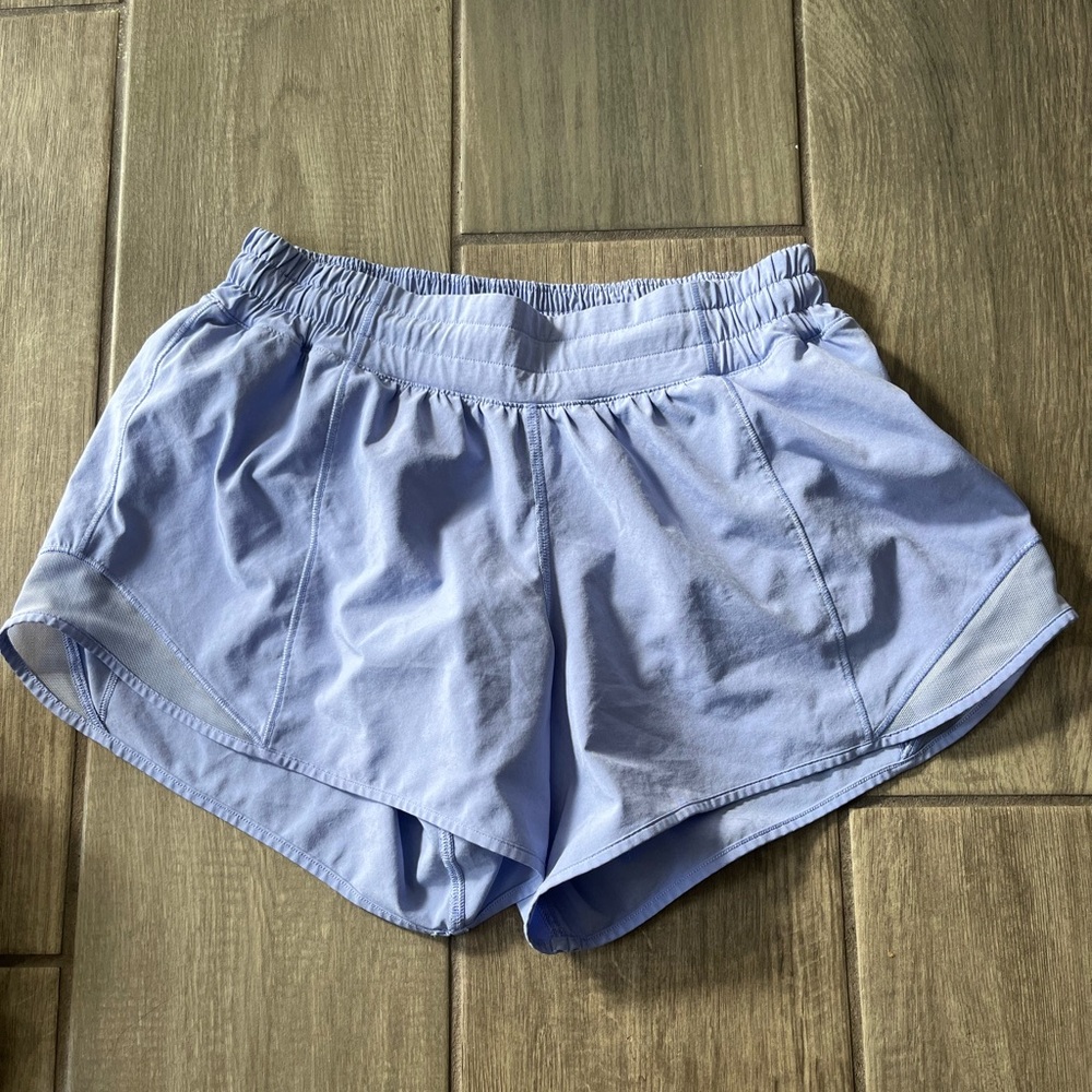 Lululemon Hotty Hot 4” shorts